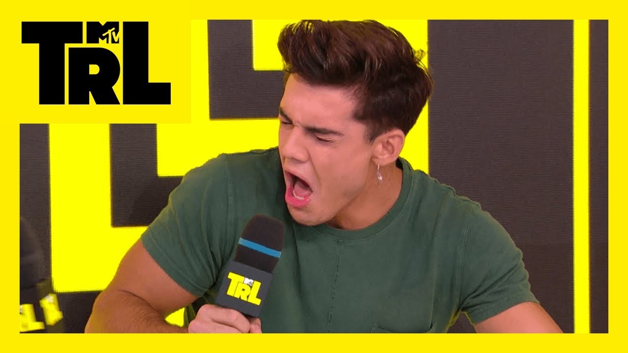 Ethan Dolan Beats Grayson Dolan in 'Dolan Pins' Bowling | TRL