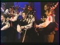Capture de la vidéo 1998 Nevenoe Gilles Servat Bagad Lokoal-Mendon Salle Athena Auray.mpg