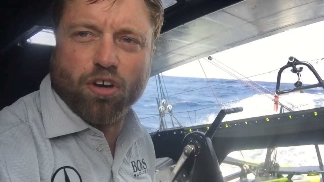 Alex Thomson takes the lead of the race / Vendée Globe