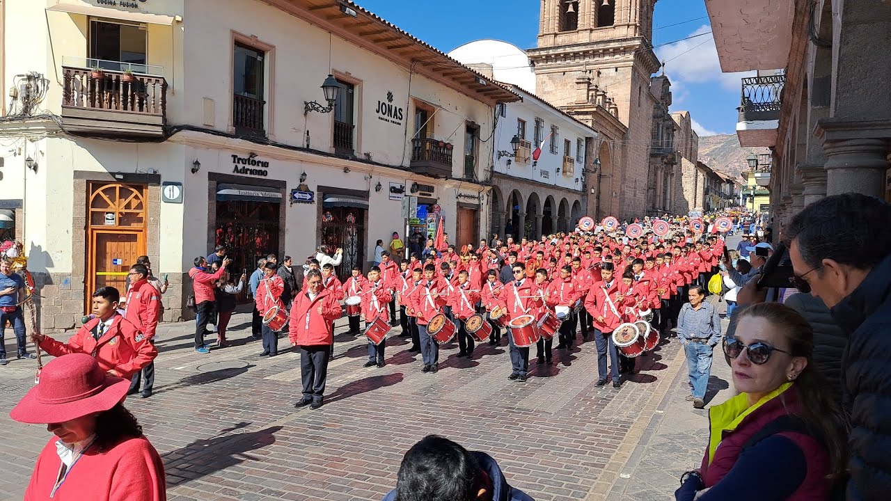 Marcha Tupac Amaru Banda Glorioso Colegio Nacional de Ciencias.