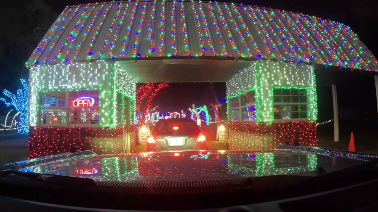 You Have Got To Check Out Santa's Ranch In New Braunfels