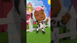 What sound does a cow make? #nurseryrhymes #oldmacdonaldhadafarm