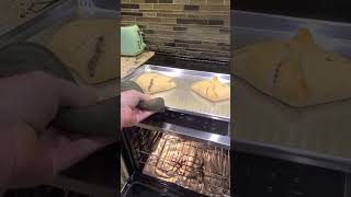 DIY simple breakfast pasties - mash potatoes/beef