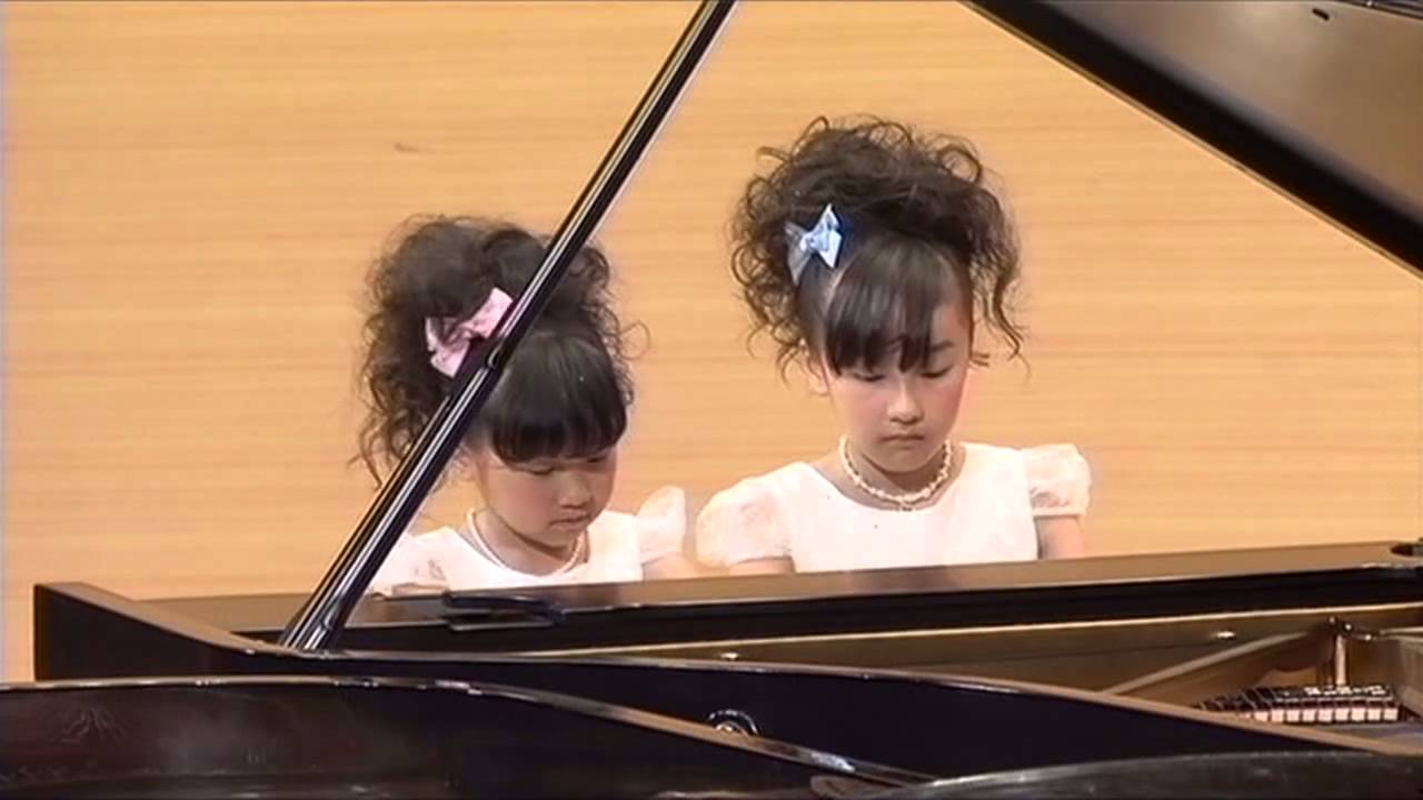 子供連弾 ホール ニュー ワールド アラン メンケン 石田ピアノ教室 詩音の会ピアノ コンサート Youtube