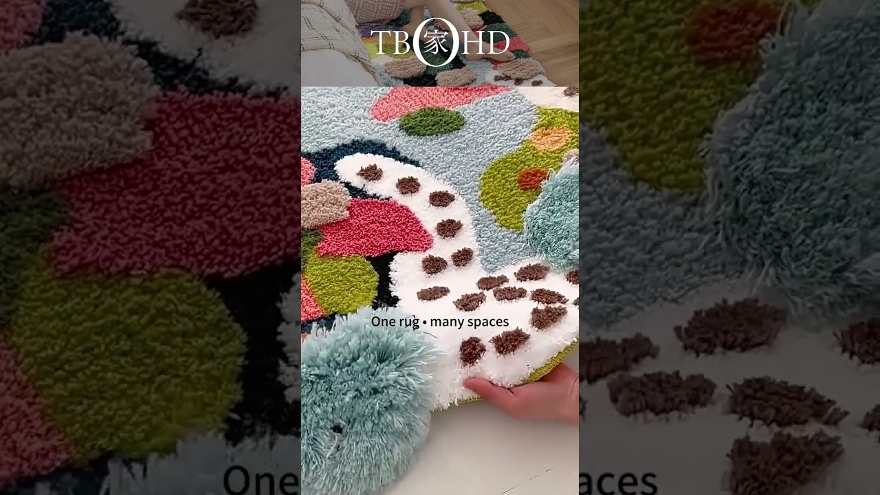 When your rug looks like modern art 🌿 #RugOnCarpet #ArtisticRug #WashableRug #InteriorInspo #MossRug