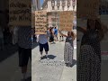 🏡 Manifestaciones en Cádiz por los precios de la vivienda y los pisos turísticos #Antena3Noticias