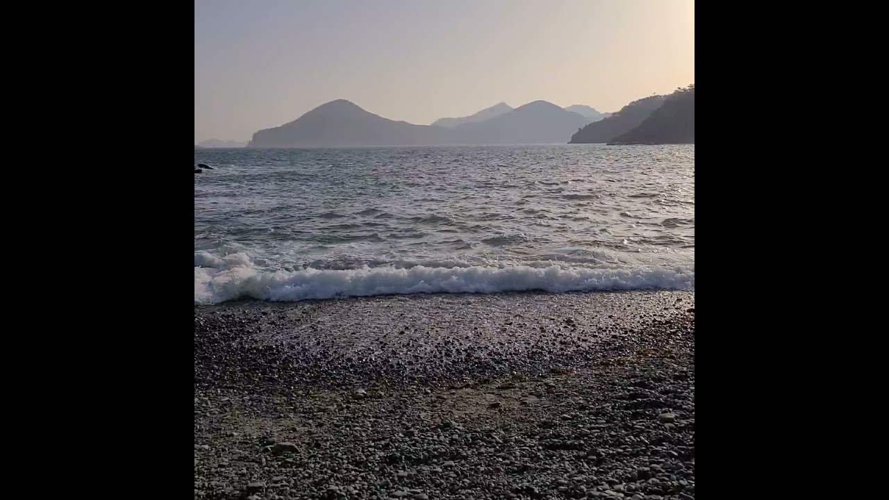 몽돌 해수욕장 - 여수