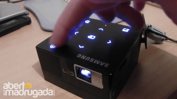 Samsung SP-H03, un pico-projecteur LED à 249€ TTC - Le Journal du Numérique