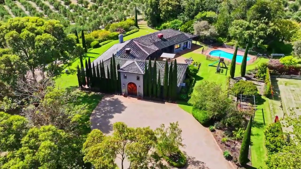 Buxton Mornington Peninsula Presents 451 Truemans Road Boneo