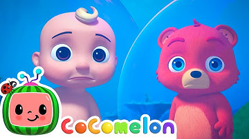 Lets Go Swimming! 🏊🏻 Underwater Bubbles! | CoComelon Animal Time | Animals for Kids