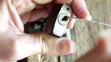 ABRA UM CADEADO COM APENAS UM CLIPS DE PAPEL