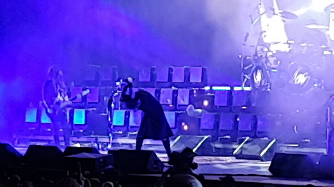 Korn - Make Me Bad - YouTube