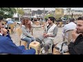 کەسانی بەتەمەن و دنیادیدە سێبەری خێزان و کۆمەڵگەن