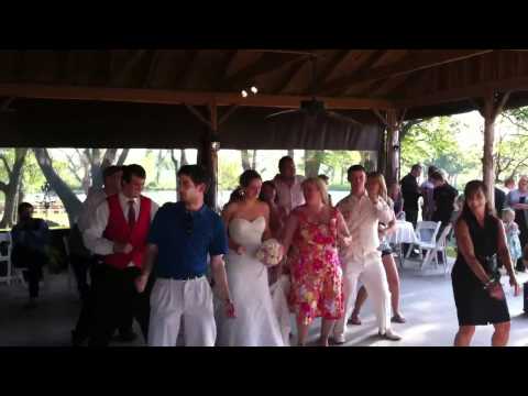 Wedding wobble w pun
