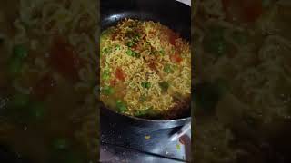 #trendingshorts#cooking#shortvideo#ytviral#maggi#magic#sadsong#feel the song n enjoy the maggie😿