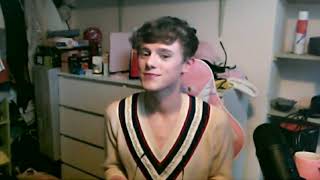 Hundreds Of Screenshots Compile In One Video