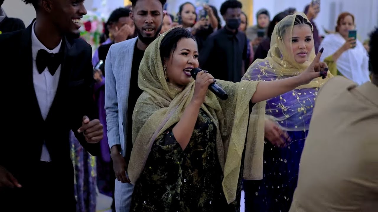 JUWEERIYA JAANO FT AXMED AARSHE  - LOOMA KALA HADHIN - AROOSKII CALI ZAKI