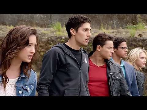 الفضائين عايزين يدمروا كوكب الارض ولكن بيتصدوا لهم اسود بشريه حراس الطاقه باور رينجرز ميجا فورس