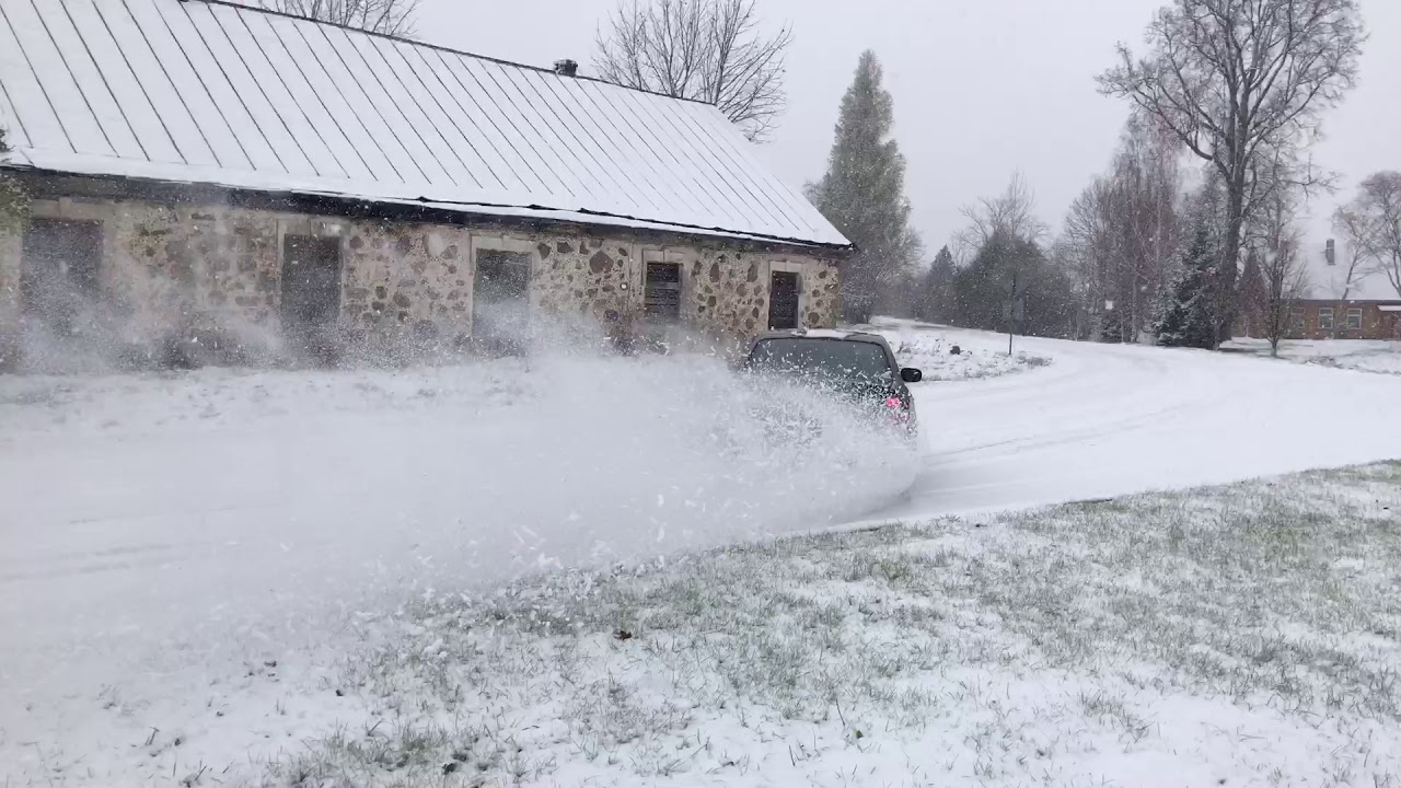 Subaru legacy 3.0 snow drift