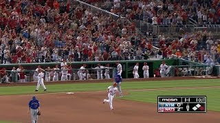 Murphy lifts his second homer of the game