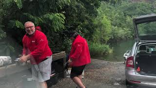 Stateční Potápěči Z Trygonu Brno Se Potápěli V Hostěradicích Za Nepříznivého Počasí.