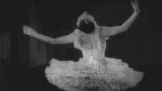 Anna Pavlova Dances 'The Swan', 1920's - Film 95992 Resimi