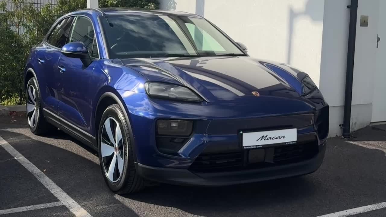262D11234 - 2026 Porsche Macan - YouTube
