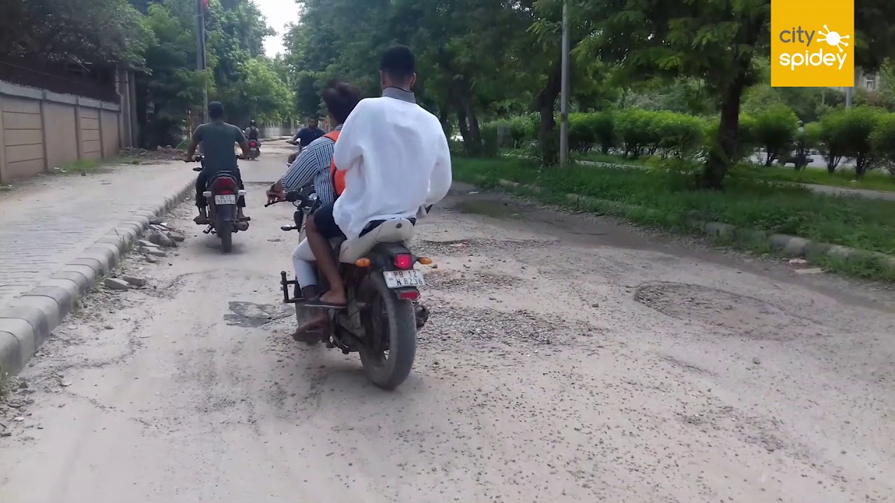 Dwarka: People find tough to negotiate potholes on roads