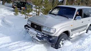 Как едет по глубокому снегу Тойота Ленд Круизер 80 4,5