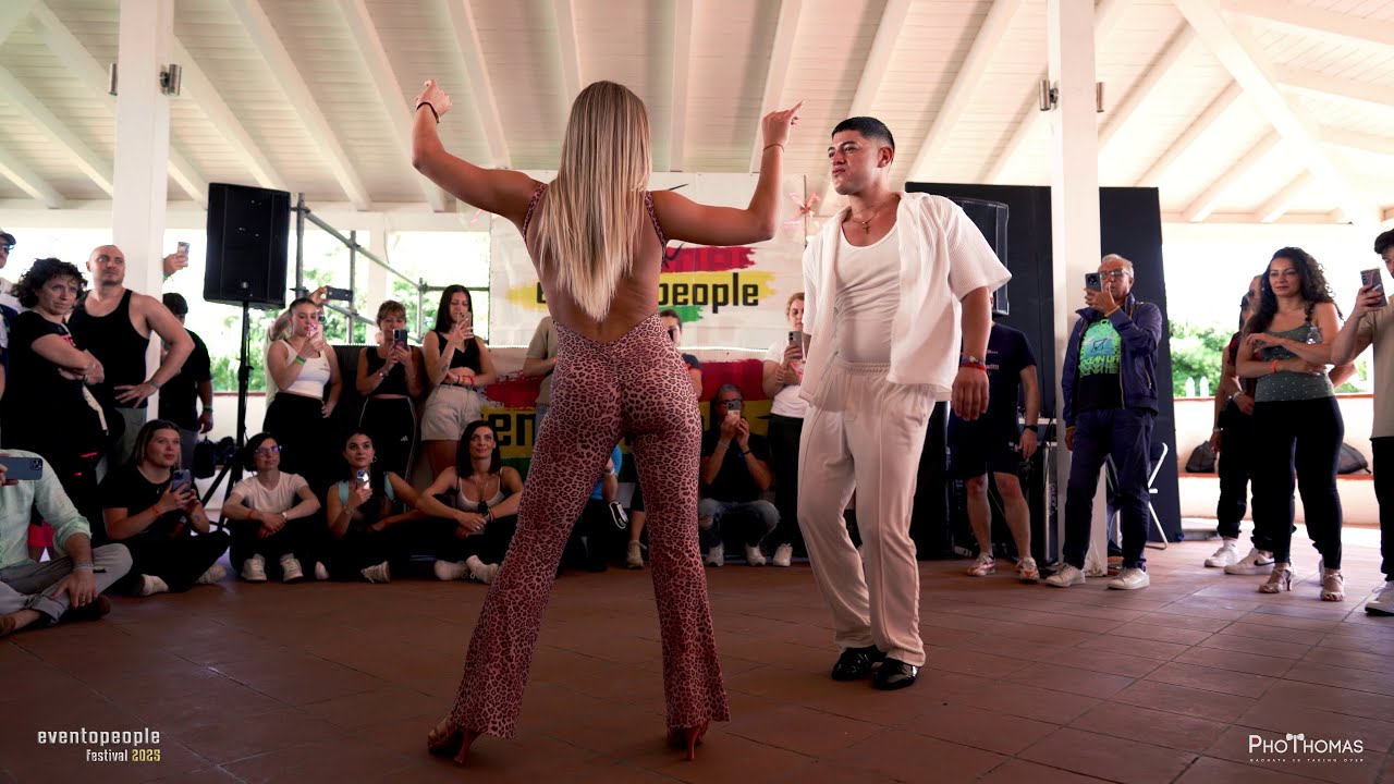 BAILE INoLVIDABLE - Bad Bunny 😱🌪️Karen y Ricardo @ Eventopeople Festival 2025 🌶️