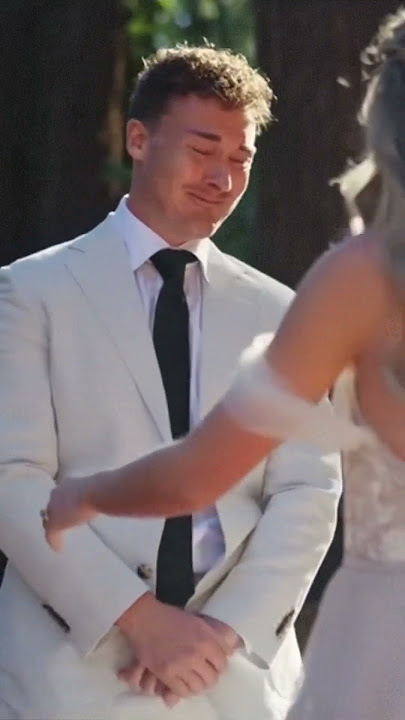 The perfect wedding song… “lucky me” out now 💍 #wedding #weddingsong #bride #groom