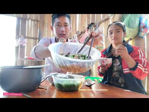 Video: Picking Lemongrass: Yuav Ua Li Cas Sau Lemongrass