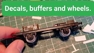 PECO Jouef fuel tanker refurbishment (and other tanlìkers), Episode 2: buffers, wheels and decals