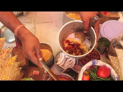 Famous Jhal Muri at Park Street | Kolkata Street Food | Masala Muri | Bengali Street Food | India | Street Food Zone