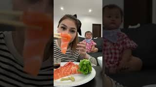 Download Lagu MAKAN SALMON SASHIMI SAMA DEDE MP3