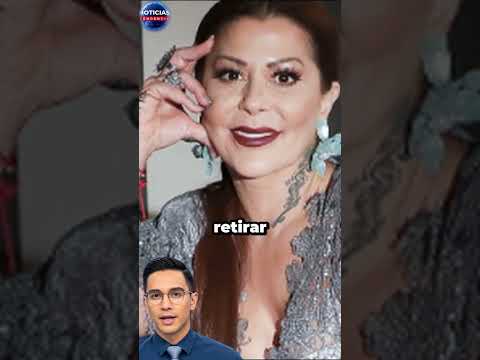 Alejandra Guzmán rompe accidentalmente la placa del primer aniversario de “Malinche el musical”