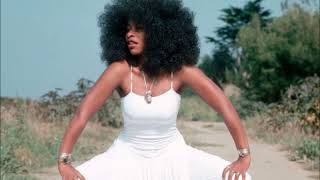 Watch Chaka Khan Coltrane Dreams video