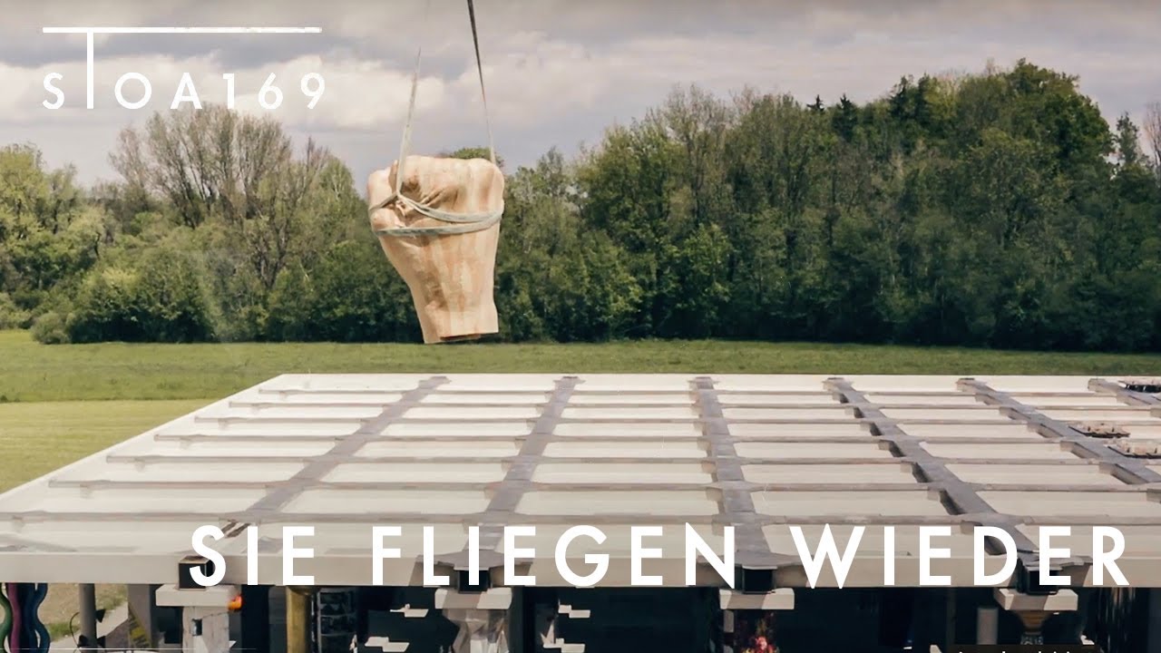 Säulenhalle STOA169: Die Säulen fliegen wieder