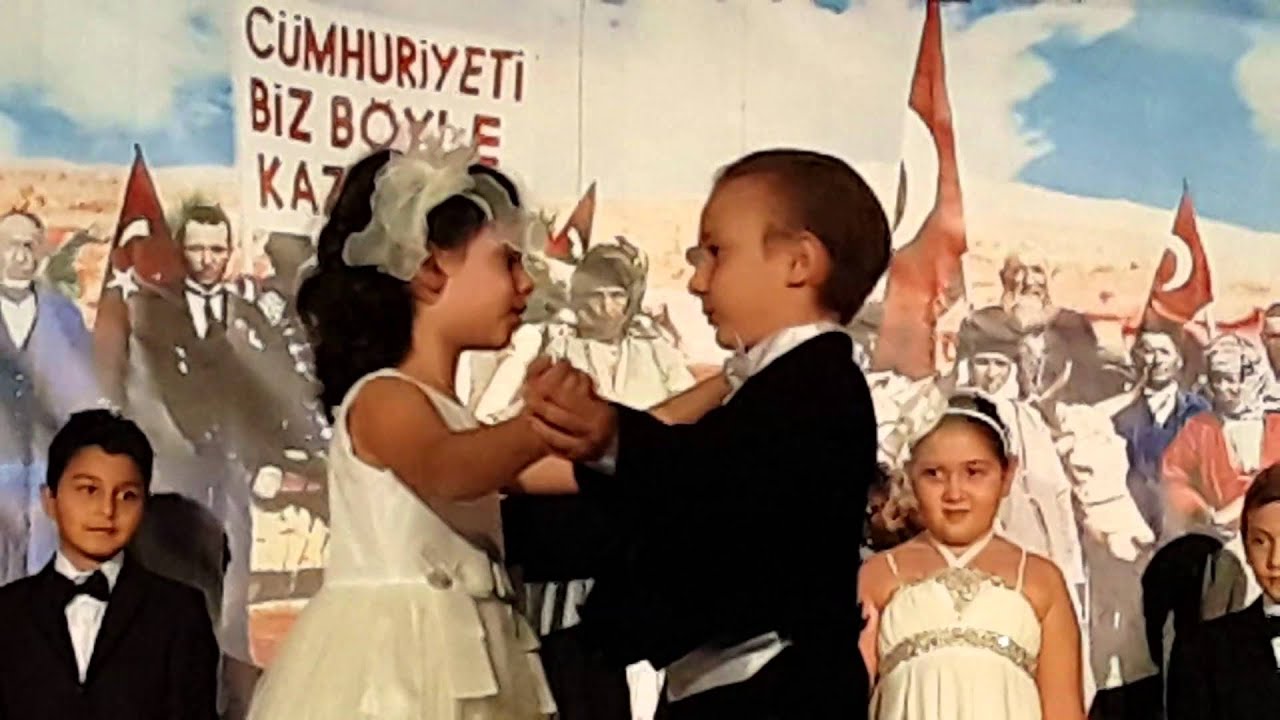 Anakent Koleji 29 Ekim Cumhuriyet Bayramı Atatürk Son Balo (Vals & Zeybek )