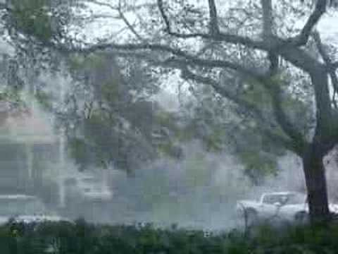 Hurricane Wilma in Plantation - Fort Lauderdale - ...