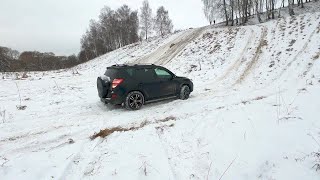 видео: TOYOTA RAV 4 против ВНЕДОРОЖНИКОВ на ледяной горке! Jeep Rubicon, Suzuki Jimny, SsangYong Kyron и др картинка: TOYOTA RAV 4 против ВНЕДОРОЖНИКОВ на ледяной горке! Jeep Rubicon, Suzuki Jimny, SsangYong Kyron и др