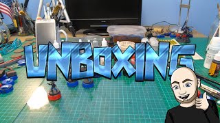 Unboxing Reaper Miniatures Halfling, Gladiator & Wendigo
