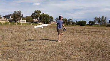 Trying side launching an Alula clone. First time trying a glider