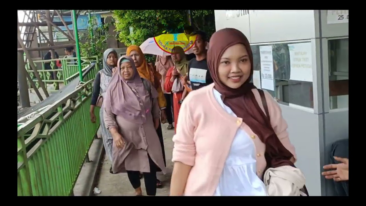 Keluarga besar TB mabrur sragen liburan ke semarang