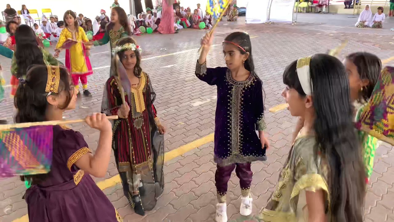 فرحة العيد الوطني بمدرسة سيح الشامخات