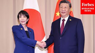 Le Président Chinois Xi Jinping Et La Présidente Japonaise Sanae Takaichi Se Rencontrent En Corée...