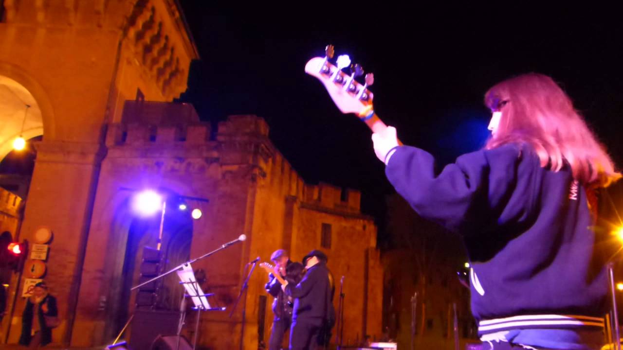 "A balues blues" Cavalli Band Bologna suona porte solidarietà 2014 by MVaccari