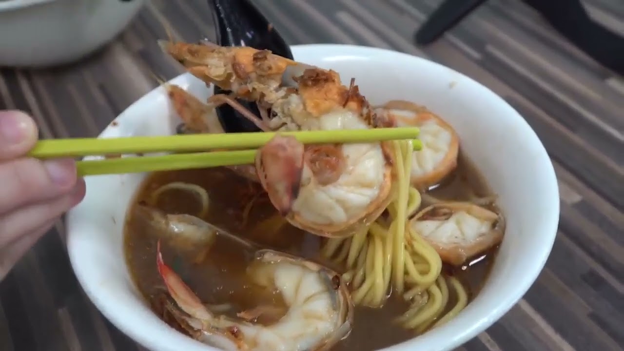 "Discovering Vibrant Singapore: Your Solo Travel Guide for 2023"