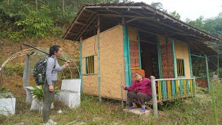 The girl came to help the frail old woman clean and renovate her dilapidated house into a warm home.