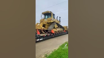 Deere Quadtrac back from rent and a CAT D6T going out. #rent #tractor #dozer #heavyequipment